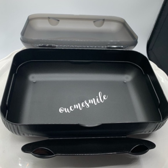 Tupperware At Lunch Box + Divided Insert on-the-go Container - Picture 2 of 8